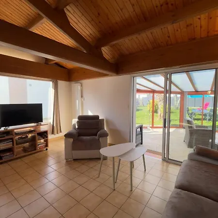 Semesterbostad Maison Avec Veranda, Jardin Clos, 2 - Proche Centre Et Ocean - Fr-1-224c-338 *