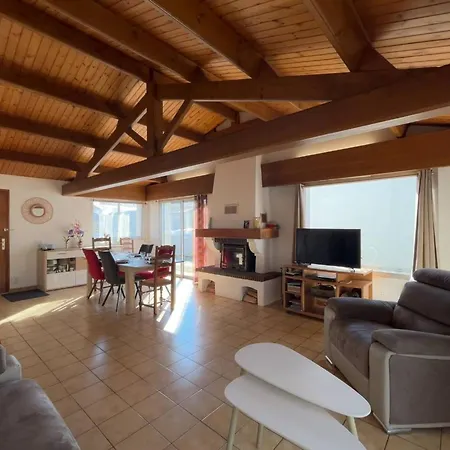 Semesterbostad Maison Avec Veranda, Jardin Clos, 2 - Proche Centre Et Ocean - Fr-1-224c-338 *