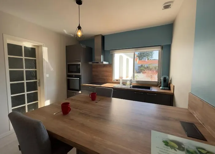 Maison Avec Veranda, Jardin Clos, 2 - Proche Centre Et Ocean - Fr-1-224c-338 *